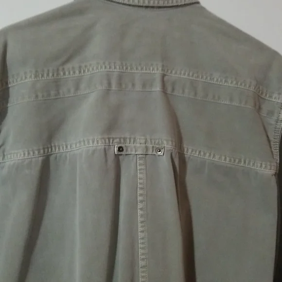 3 for 20. Mens Levi Strauss  shirt.  Medium - Picture 3 of 8